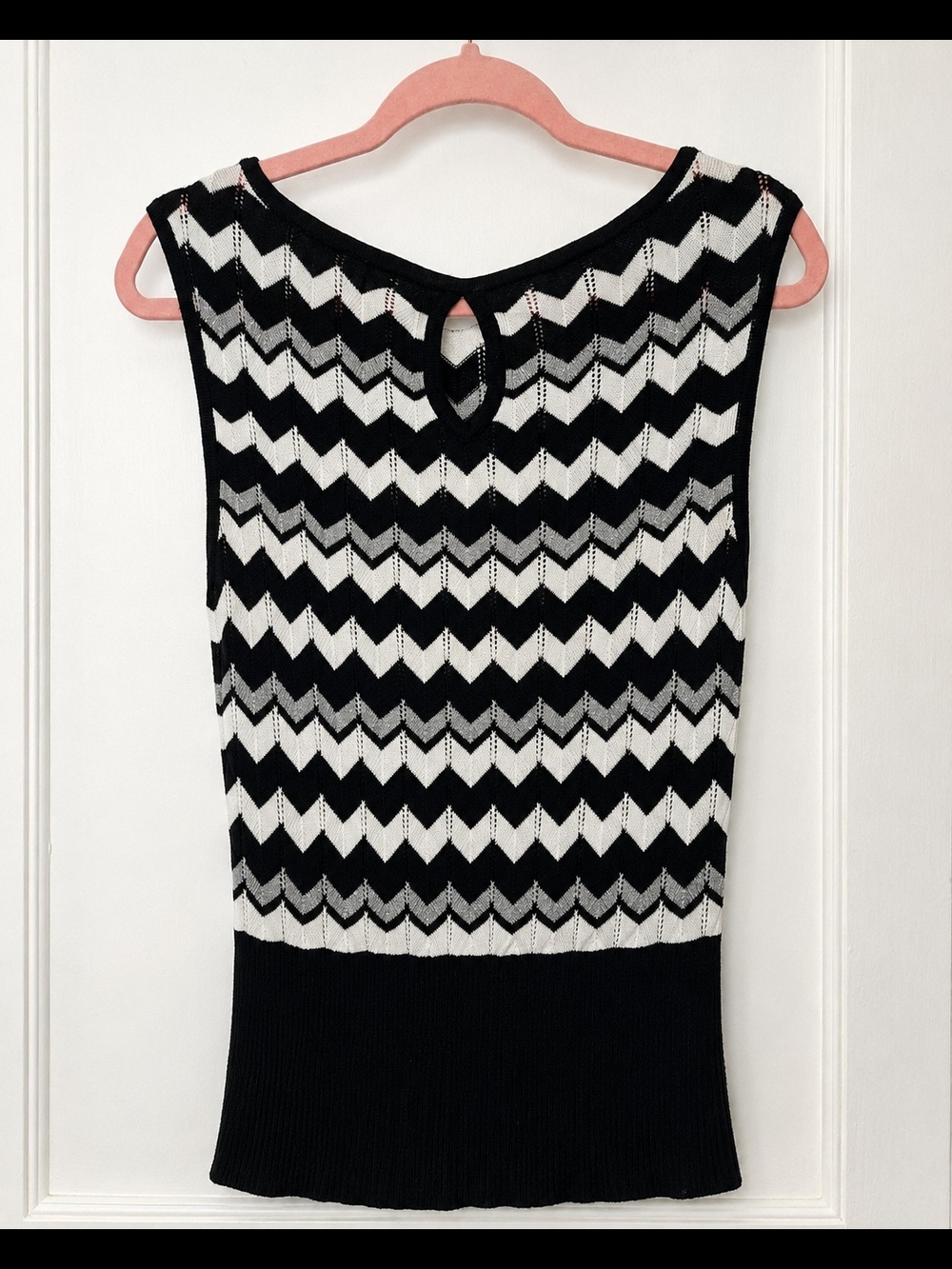 White House Black Market Black & White Chevron Knit Tank